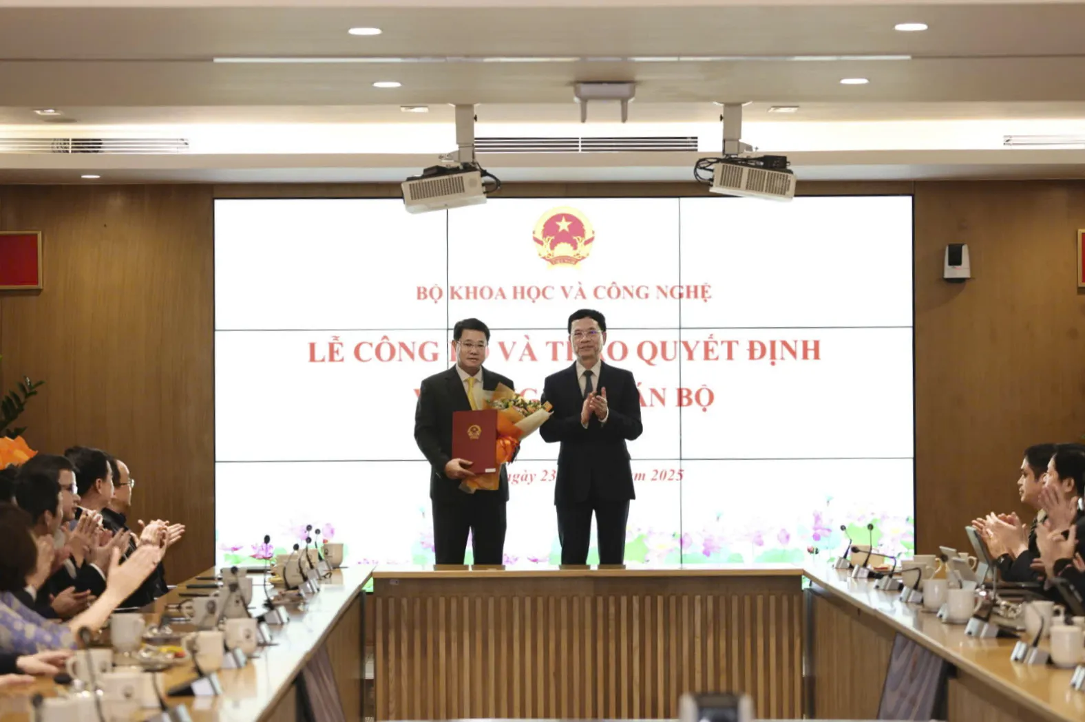 allintitle:định vị vnpost thông qua quyết định bổ nhiệm Chủ tịch Hội đồng thành viên VNPost