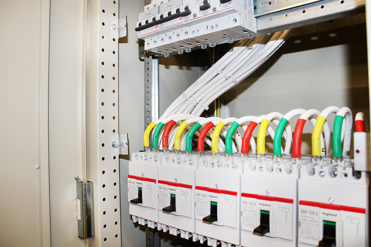 CÁCH TÍNH TIỀN ĐIỆN 3 PHA KINH DOANH: HƯỚNG DẪN CHI TIẾT TỐI ƯU HÓA CHI PHÍ