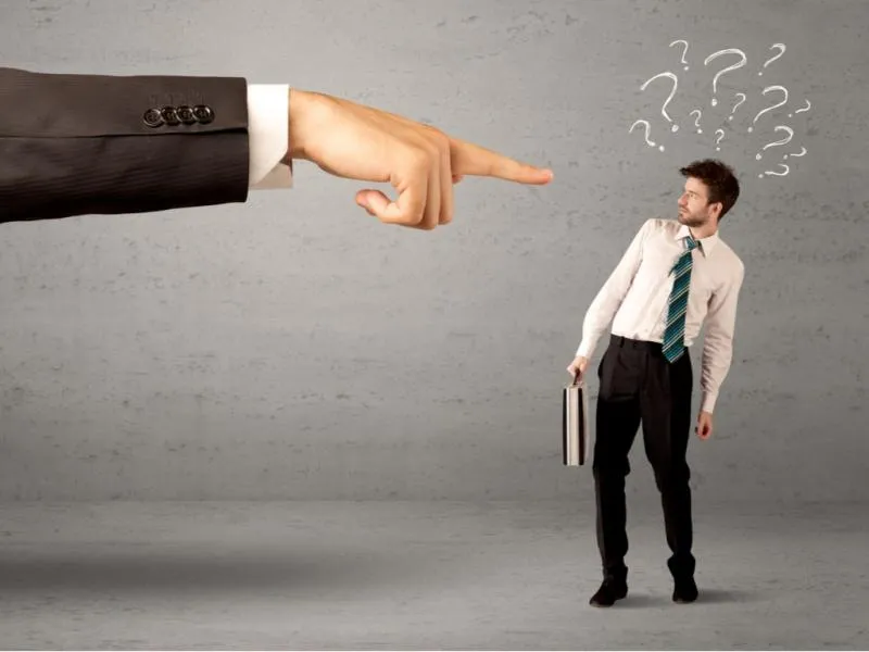 Nhân viên không hoàn thành công việc được giao làm ảnh hưởng tới tập thể chung