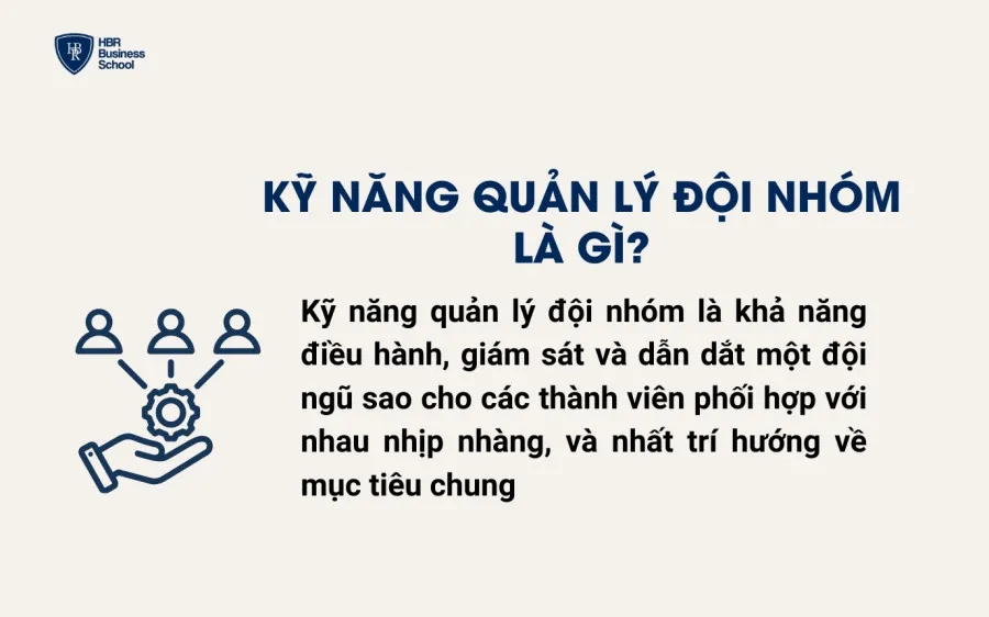 Nhà lãnh đạo lắng nghe ý kiến của các thành viên trong cuộc họp đội nhóm