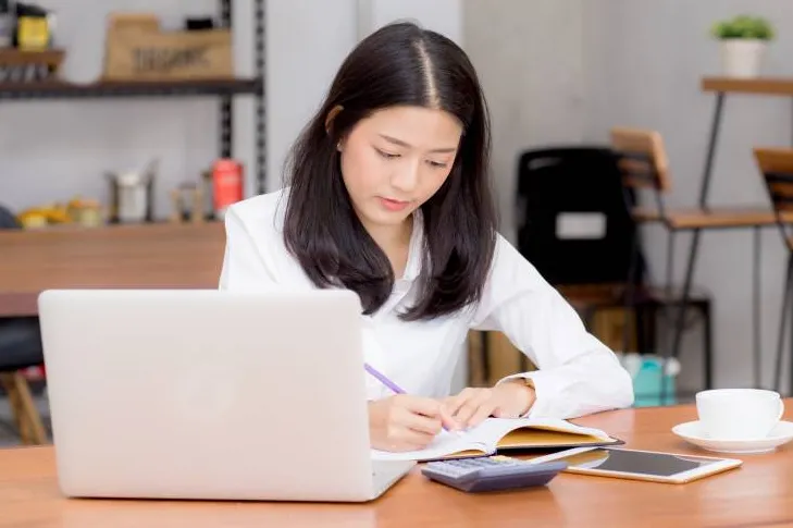 Biểu đồ báo cáo thu chi hàng ngày