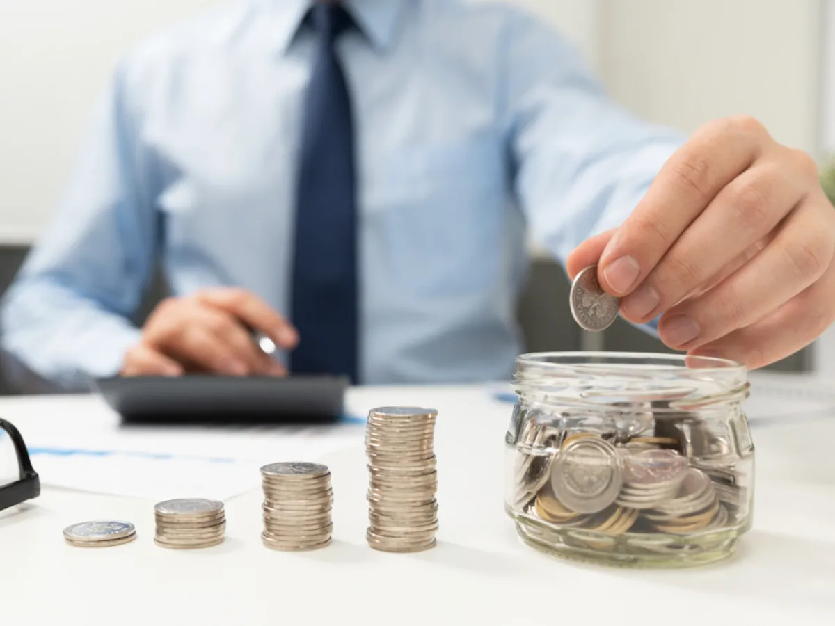 Xác định thu nhập trung bình hàng tháng là bao nhiêu, đến từ những nguồn nào